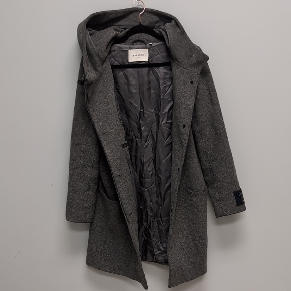 Banbaton Cashmere/Wool Blend Hooded Coat. Size Large. Worn Once - Picture 8 of 9